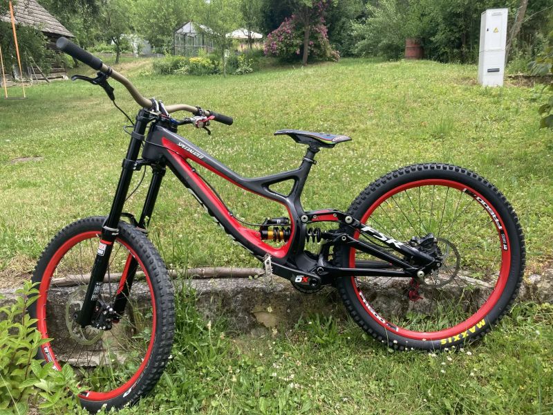 Specialized Demo 8