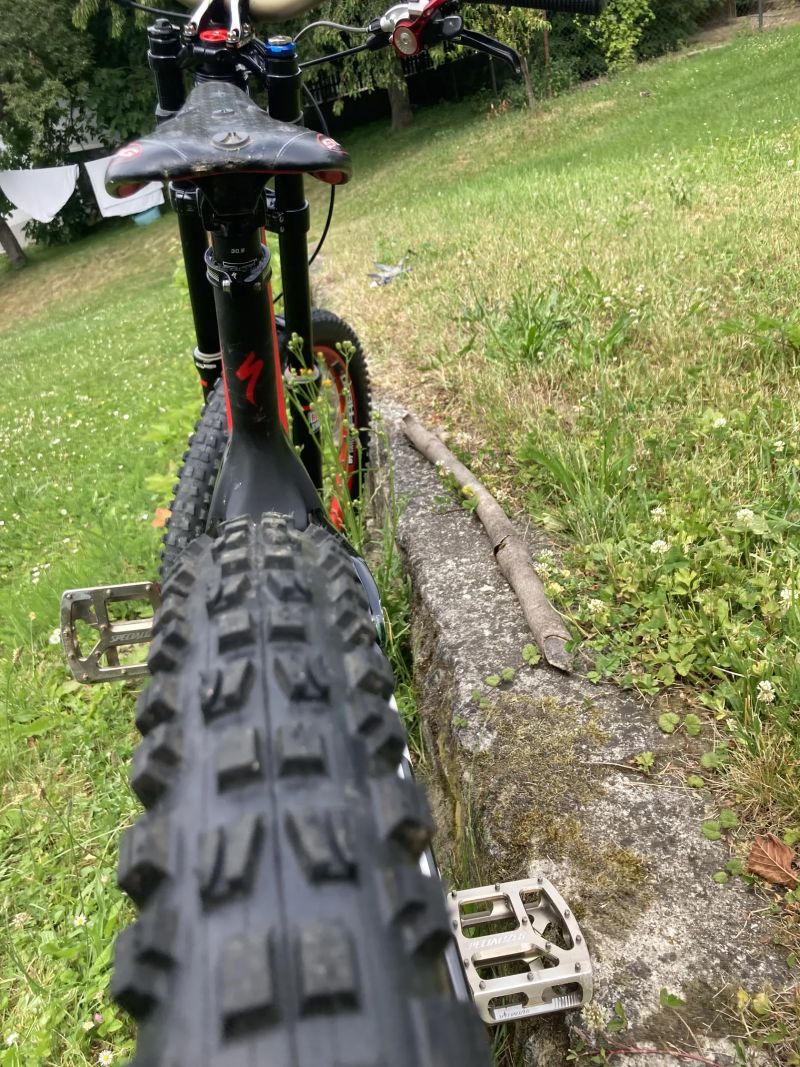 Specialized Demo 8