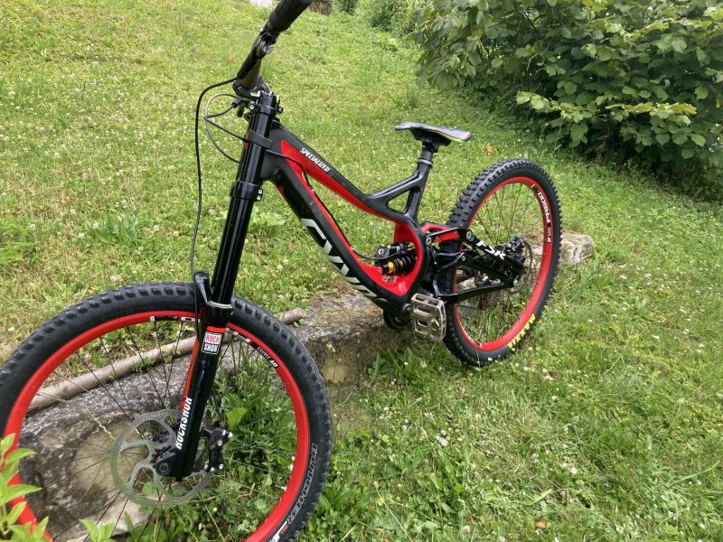 Specialized Demo 8