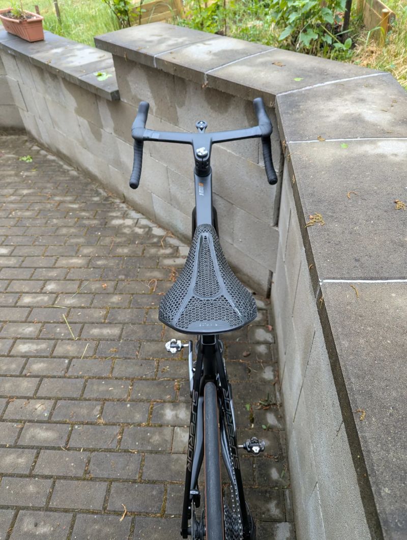Prodám Superior X-Road Team Issue R Di2 s wattmetrem