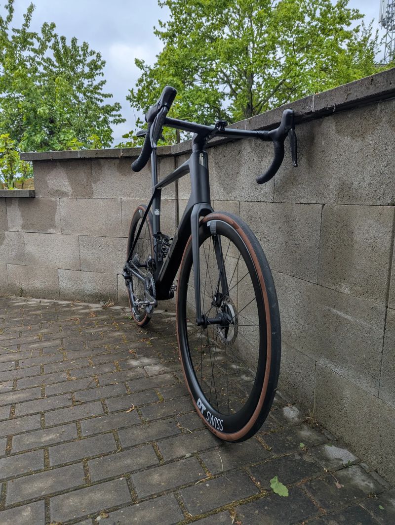 Prodám Superior X-Road Team Issue R Di2 s wattmetrem