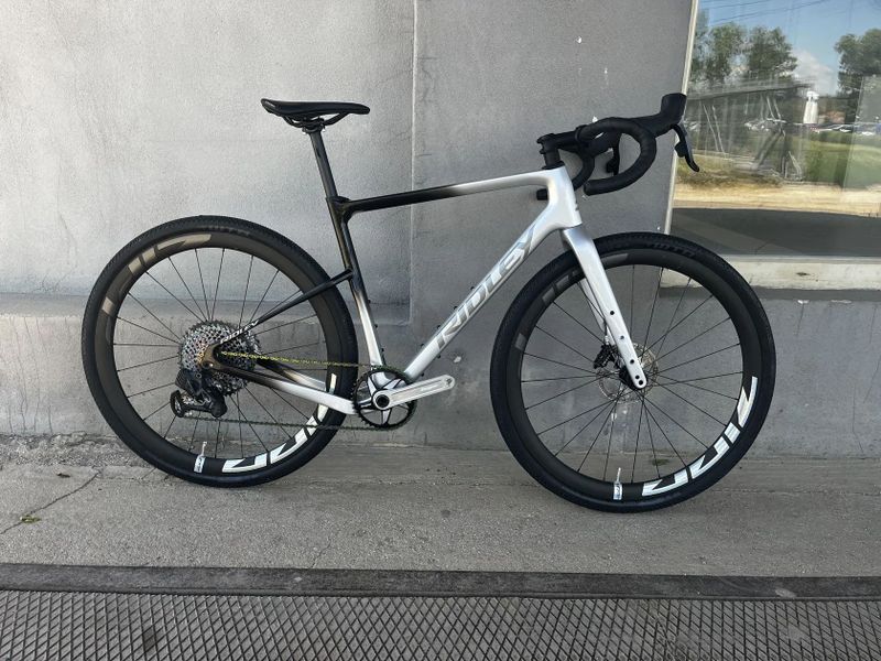 Gravel kolo Ridley Kanzo Adventure Custom Fade vel. S Sram XX1 AXS / Sram Force AXS, Zipp, Hope 
