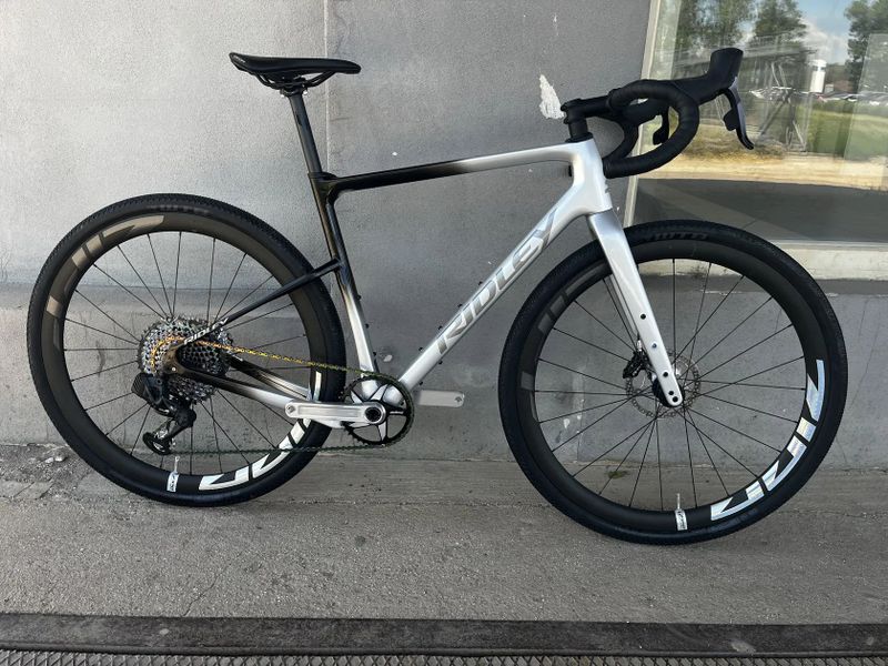 Gravel kolo Ridley Kanzo Adventure Custom Fade vel. S Sram XX1 AXS / Sram Force AXS, Zipp, Hope 