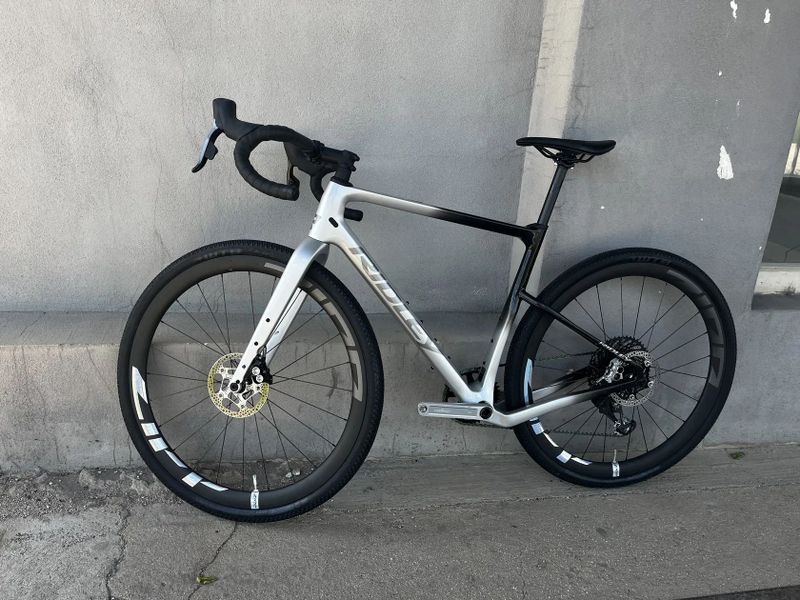 Gravel kolo Ridley Kanzo Adventure Custom Fade vel. S Sram XX1 AXS / Sram Force AXS, Zipp, Hope 