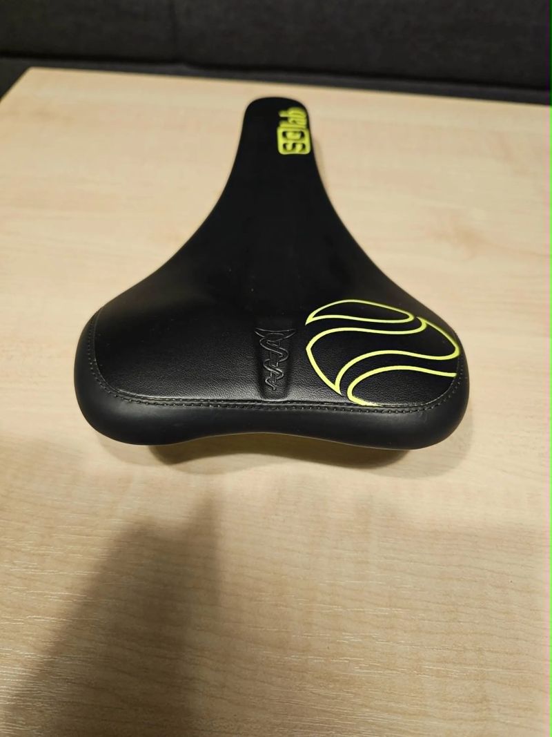 Prodám Sedlo 611 ERGOWAVE active ltd. Flow Yellow