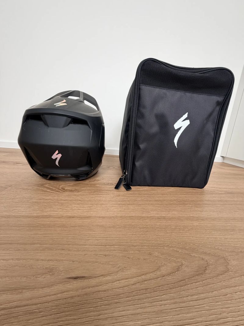 Specialized Dissident 2 (Carbon)