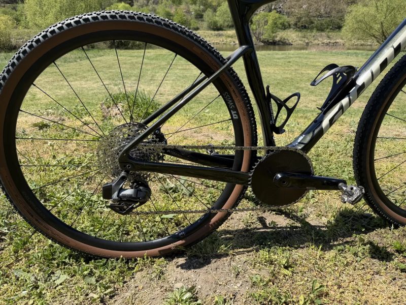 Gravel - Giant Revolt - Custom