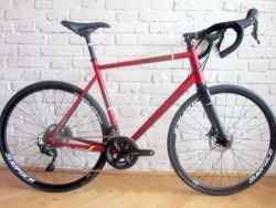 SILVERBACK STRELA ELITE na Shimano 105, vel XL. Zánovní. 1ROK ZÁRUKA