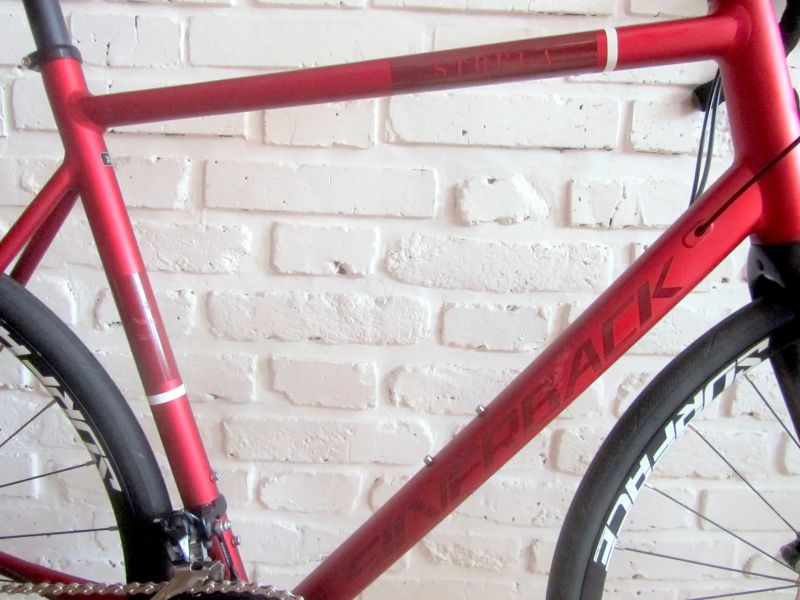 SILVERBACK STRELA ELITE na Shimano 105, vel XL. Zánovní. 1ROK ZÁRUKA