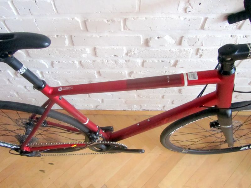 SILVERBACK STRELA ELITE na Shimano 105, vel XL. Zánovní. 1ROK ZÁRUKA