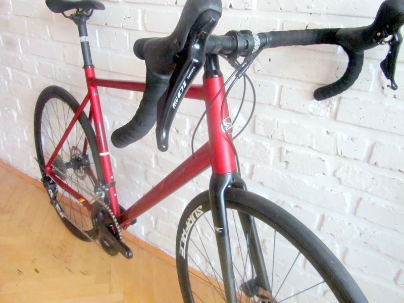 SILVERBACK STRELA ELITE na Shimano 105, vel XL. Zánovní. 1ROK ZÁRUKA