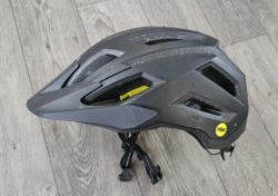 Cyklistická mtb helma Specialized vel. S