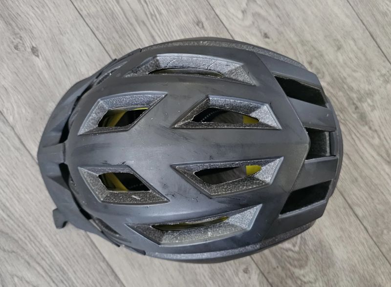 Cyklistická mtb helma Specialized vel. S