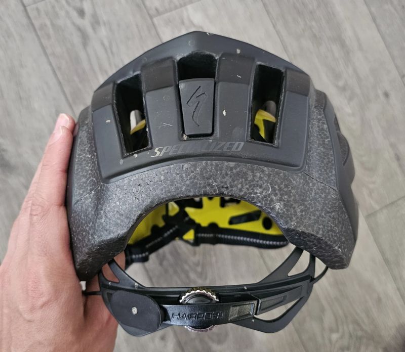 Cyklistická mtb helma Specialized vel. S