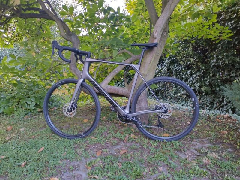 MERIDA GRAVEL KARBONOVÝ MERIDA XL JARNÍ SLEVA