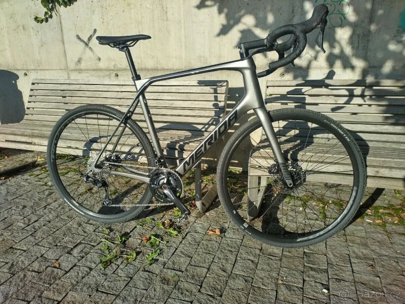 MERIDA GRAVEL KARBONOVÝ MERIDA XL JARNÍ SLEVA