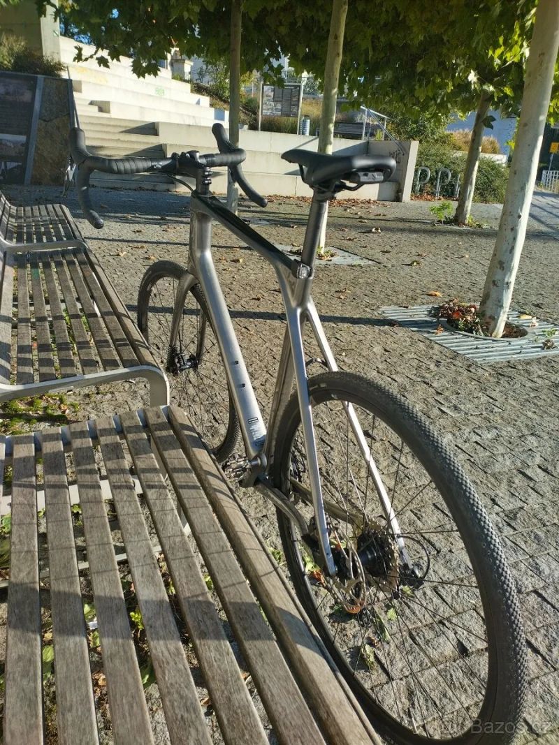 MERIDA GRAVEL KARBONOVÝ MERIDA XL JARNÍ SLEVA