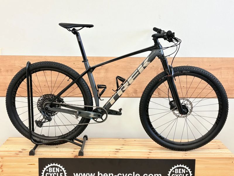Trek Procaliber 9.7. karbonová kola Bontrager