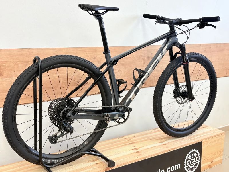 Trek Procaliber 9.7. karbonová kola Bontrager