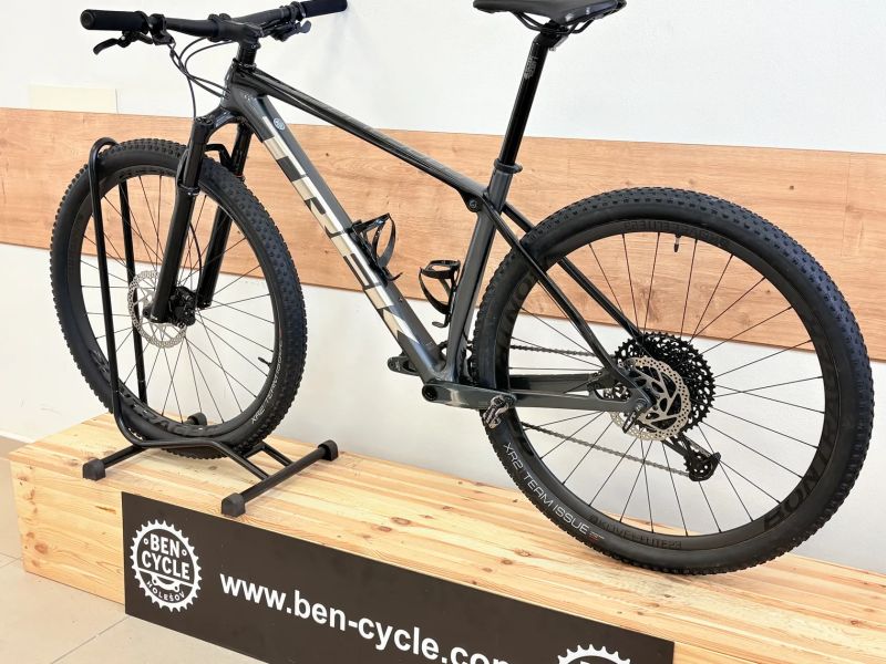 Trek Procaliber 9.7. karbonová kola Bontrager