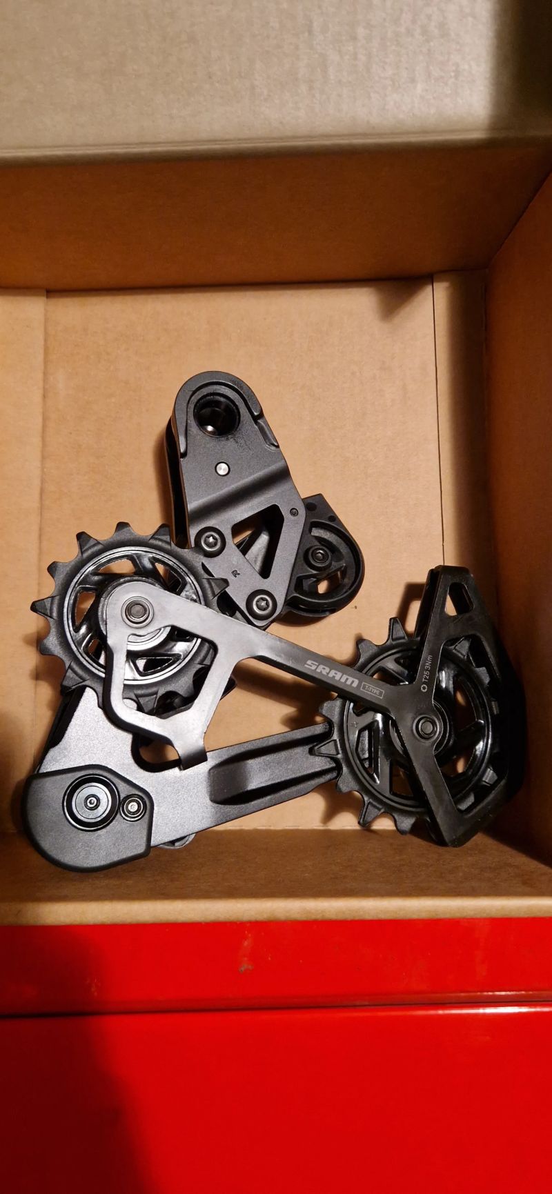 Přehazovačka a řazení SRAM Eagle 70 T-type