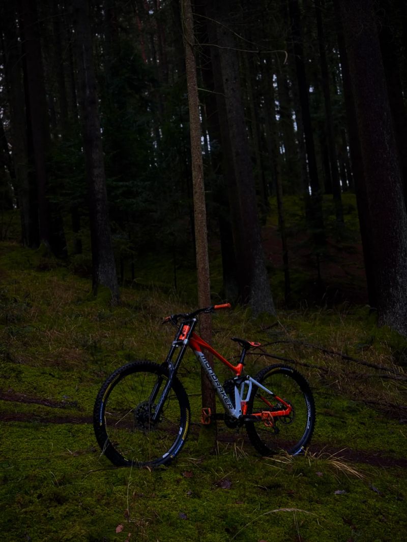 Mondraker Summum 2024 skoro nový