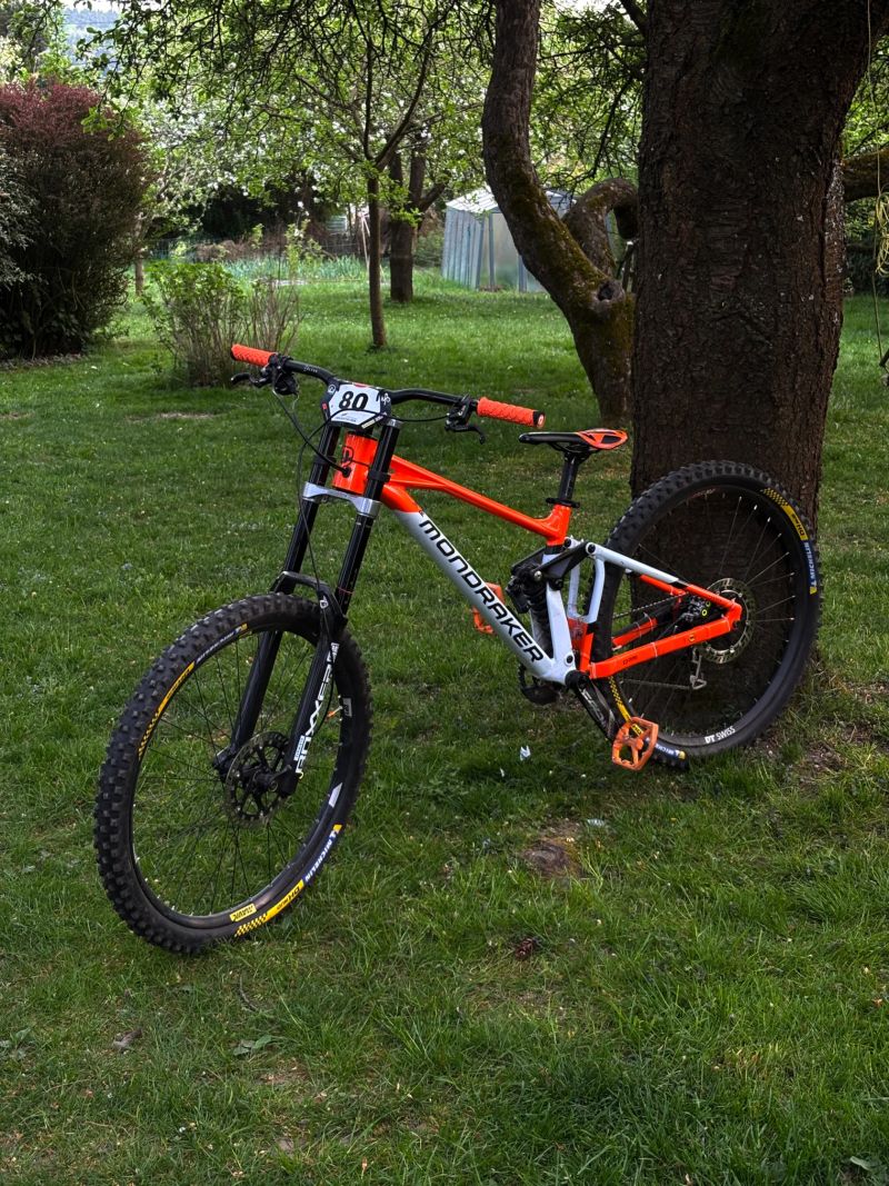 Mondraker Summum 2024 skoro nový