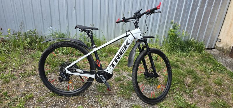 Trek Powerfly 5 - generace 4