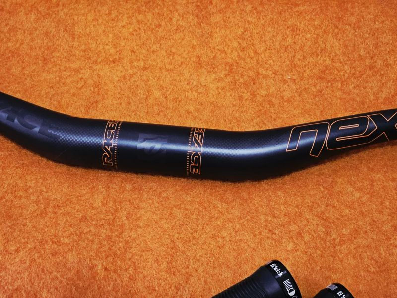Nové Race Face Next R 35 Rise 35 / 760mm