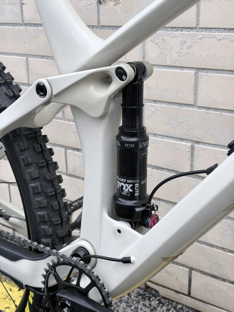 YT Industries IZZO Comp 29", vel. XL, roku 2020