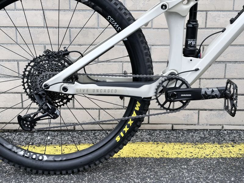 YT Industries IZZO Comp 29", vel. XL, roku 2020