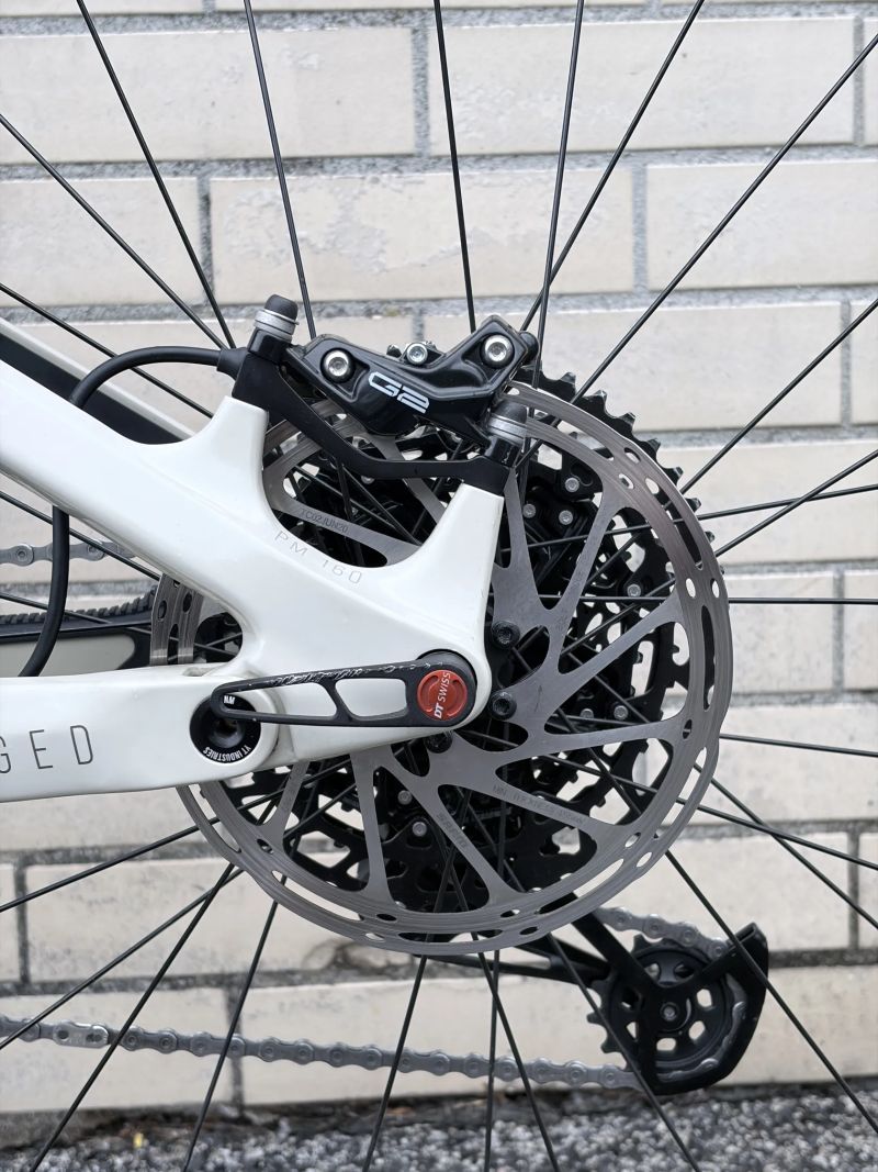 YT Industries IZZO Comp 29", vel. XL, roku 2020
