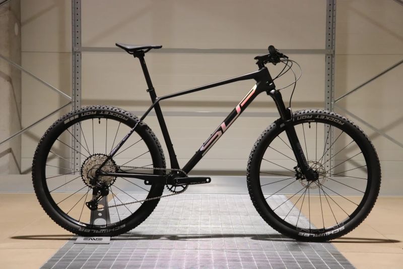Superior XP CRB 19“ – Nové XC Carbon (10,9 kg)
