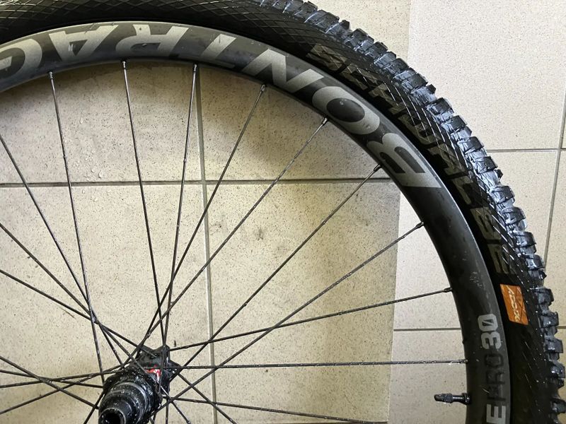 Zadní kolo karbon DT Swiss 29" boost 148x12mm