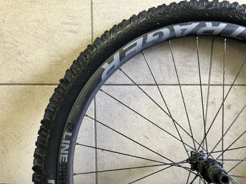 Zadní kolo karbon DT Swiss 29" boost 148x12mm