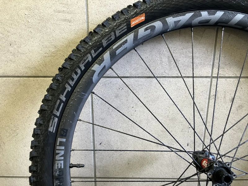 Zadní kolo karbon DT Swiss 29" boost 148x12mm
