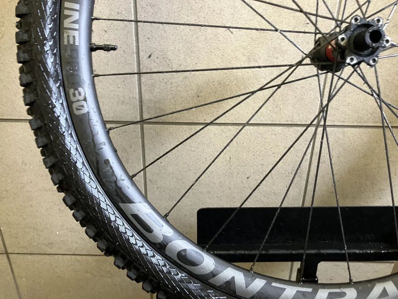 Zadní kolo karbon DT Swiss 29" boost 148x12mm
