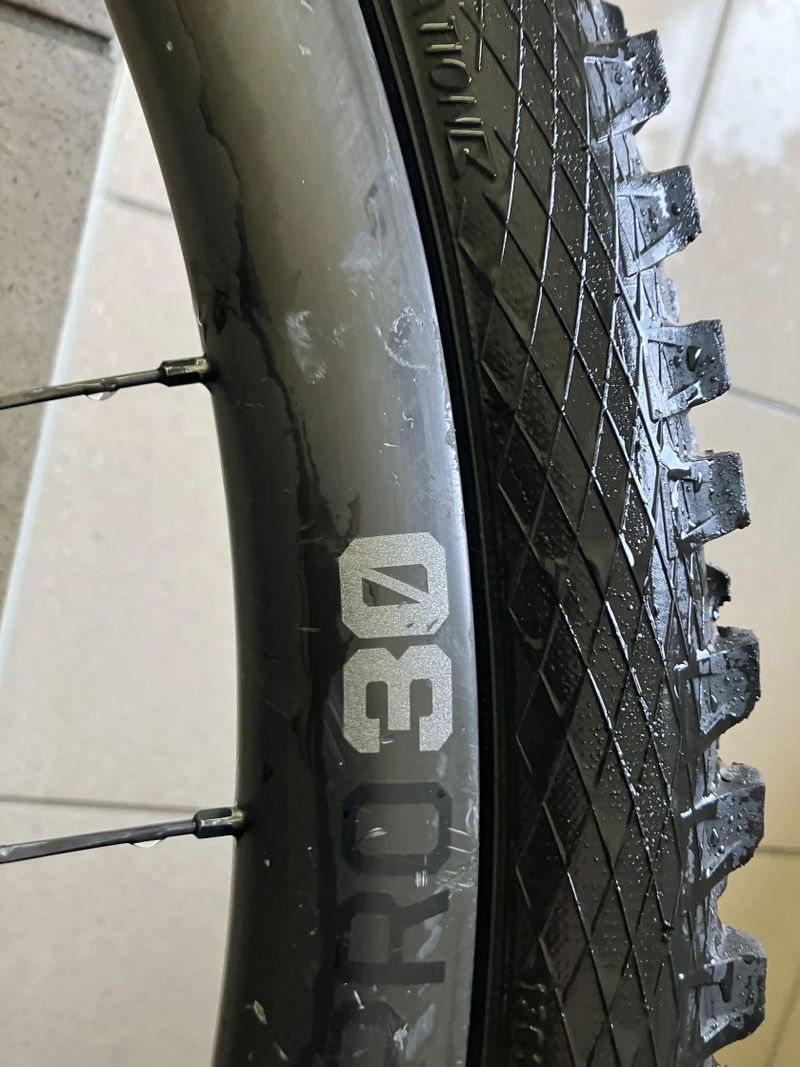 Zadní kolo karbon DT Swiss 29" boost 148x12mm