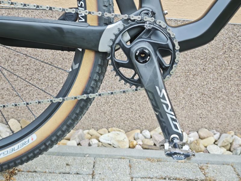 Canyon Lux SL CF8 Race, top stav