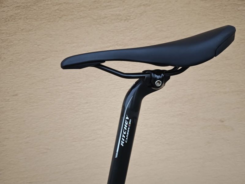 Canyon Lux SL CF8 Race, top stav