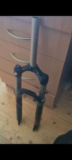 RockShox reba SL Dual Air SERVISOVANÁ!