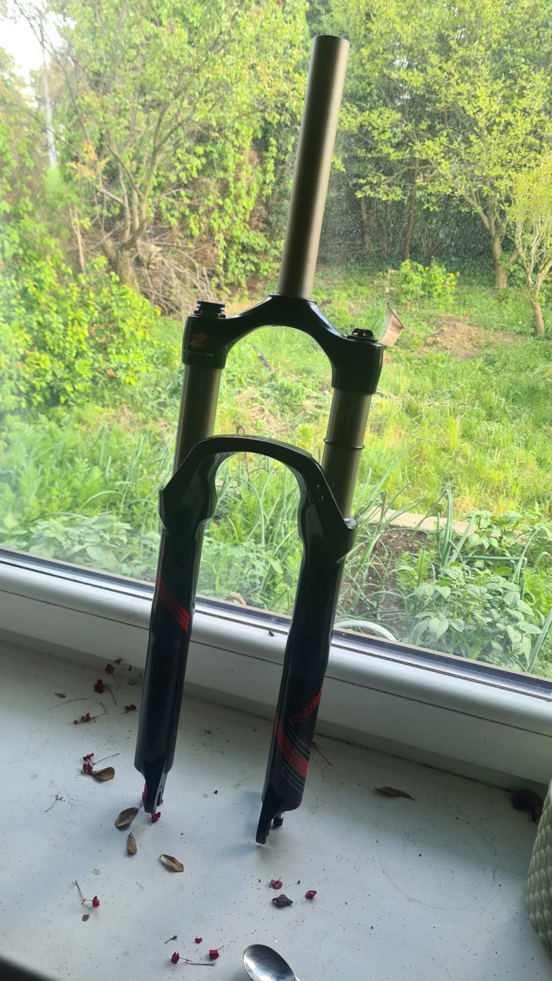 RockShox reba SL Dual Air SERVISOVANÁ!