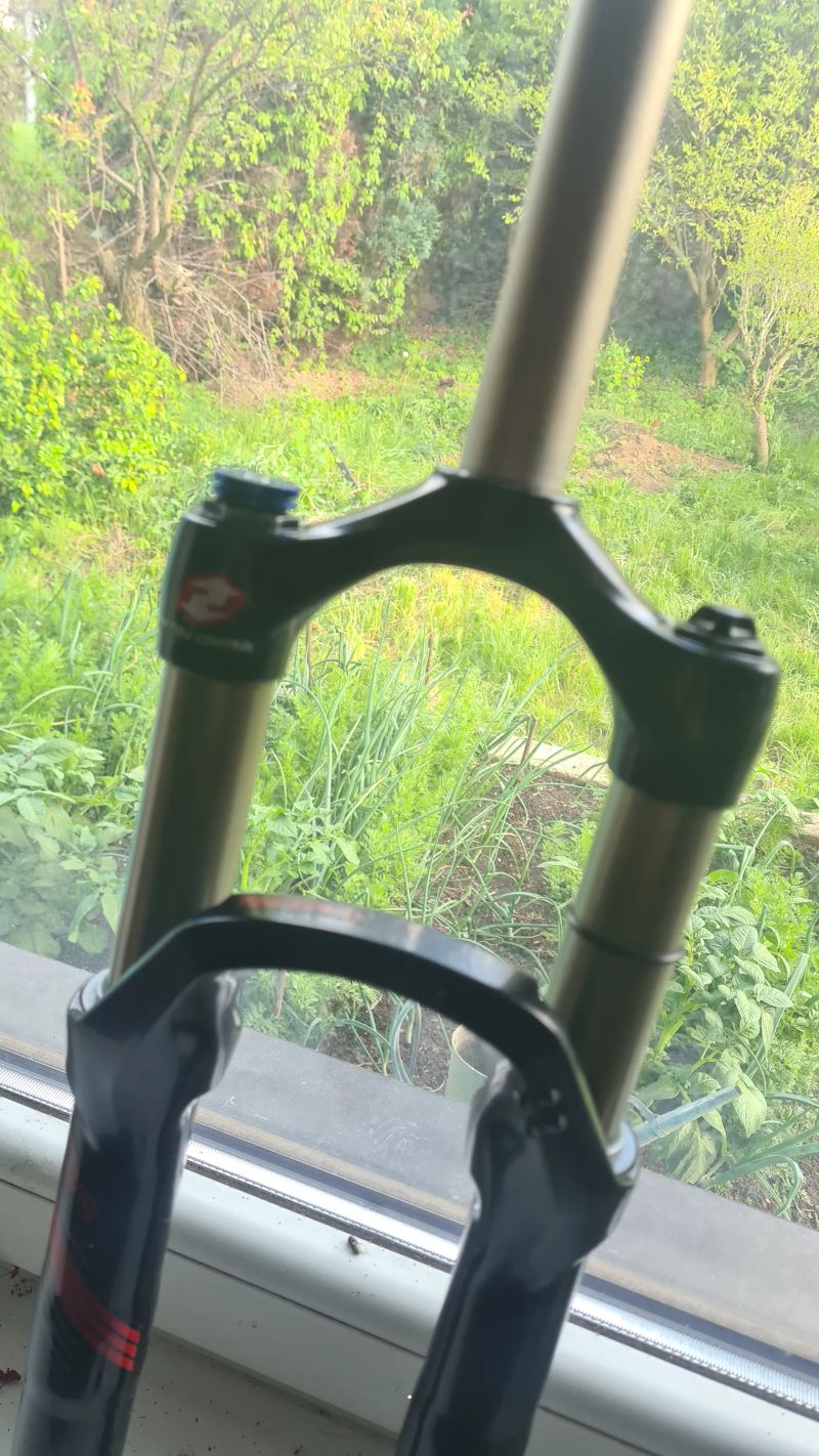 RockShox reba SL Dual Air SERVISOVANÁ!