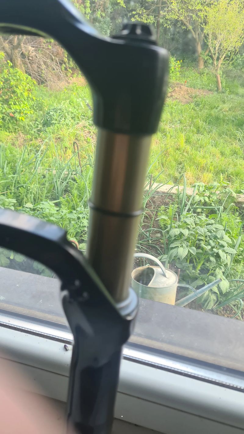 RockShox reba SL Dual Air SERVISOVANÁ!