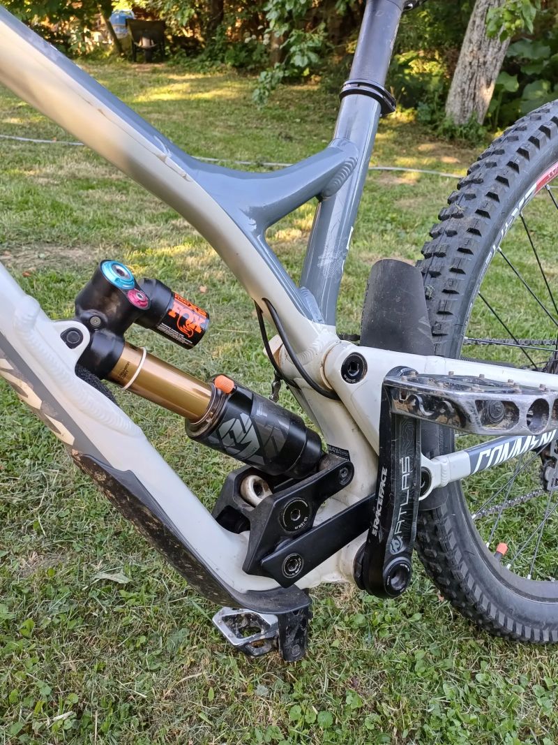 Commencal Supreme DH V4