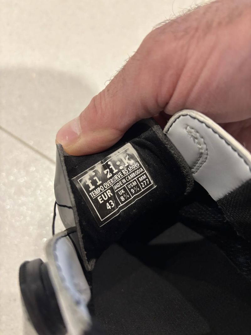Silniční tretry Fizik Tempo Overcurve R5, BOA, vel. 43 / 277mm