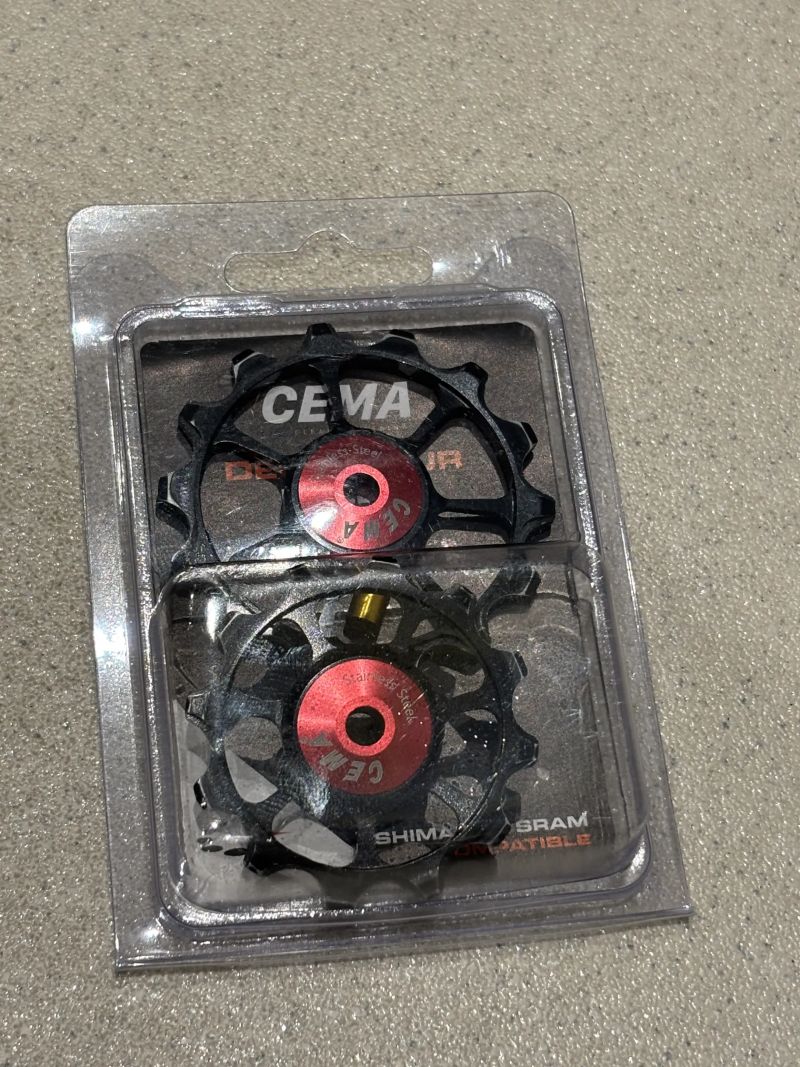 CEMA Oversized silniční hliníkové kladky pro SHIMANO 10/11s