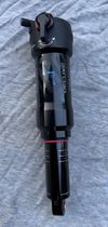 Tlumič Rock Shox Deluxe Select +