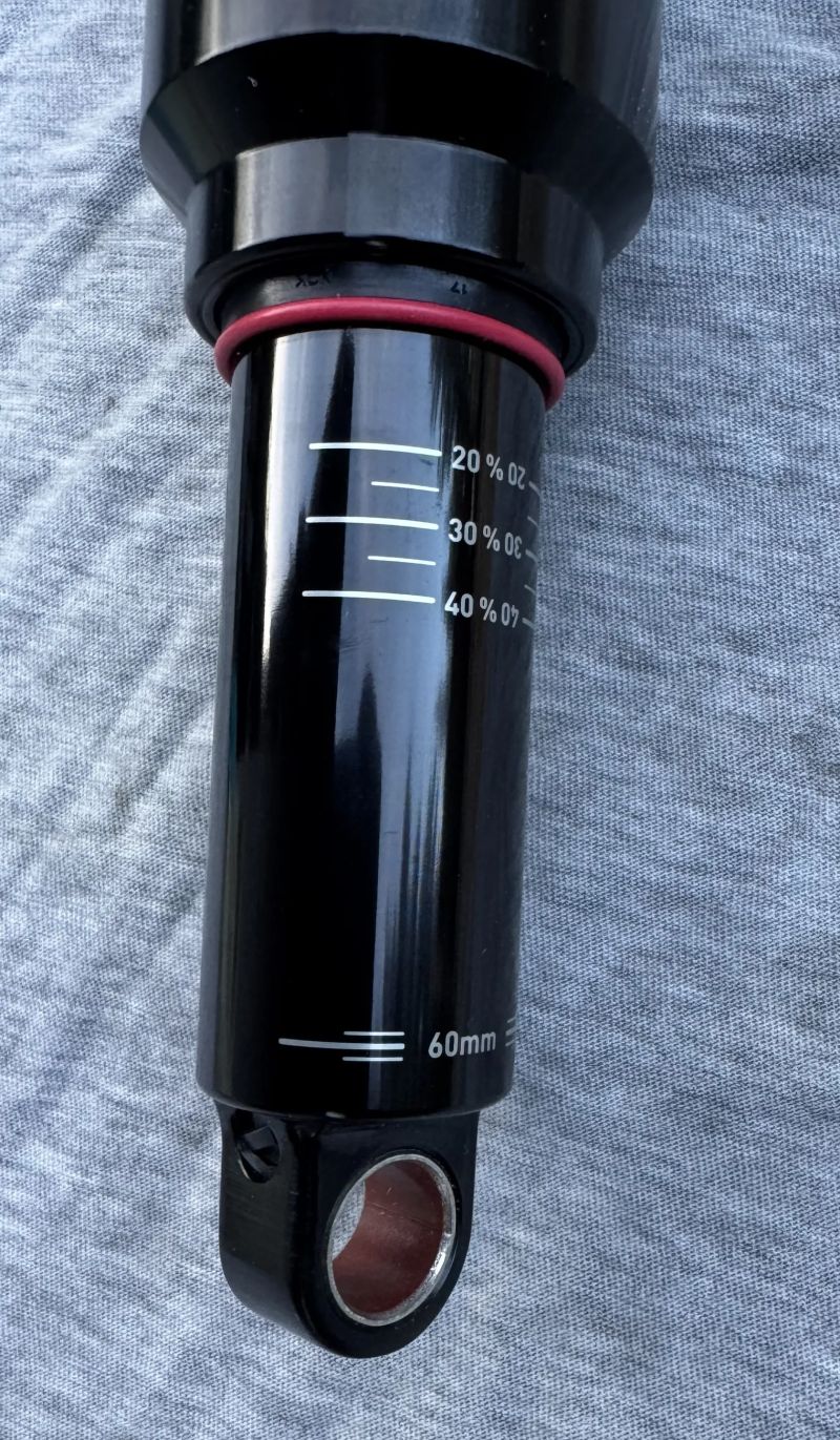 Tlumič Rock Shox Deluxe Select +