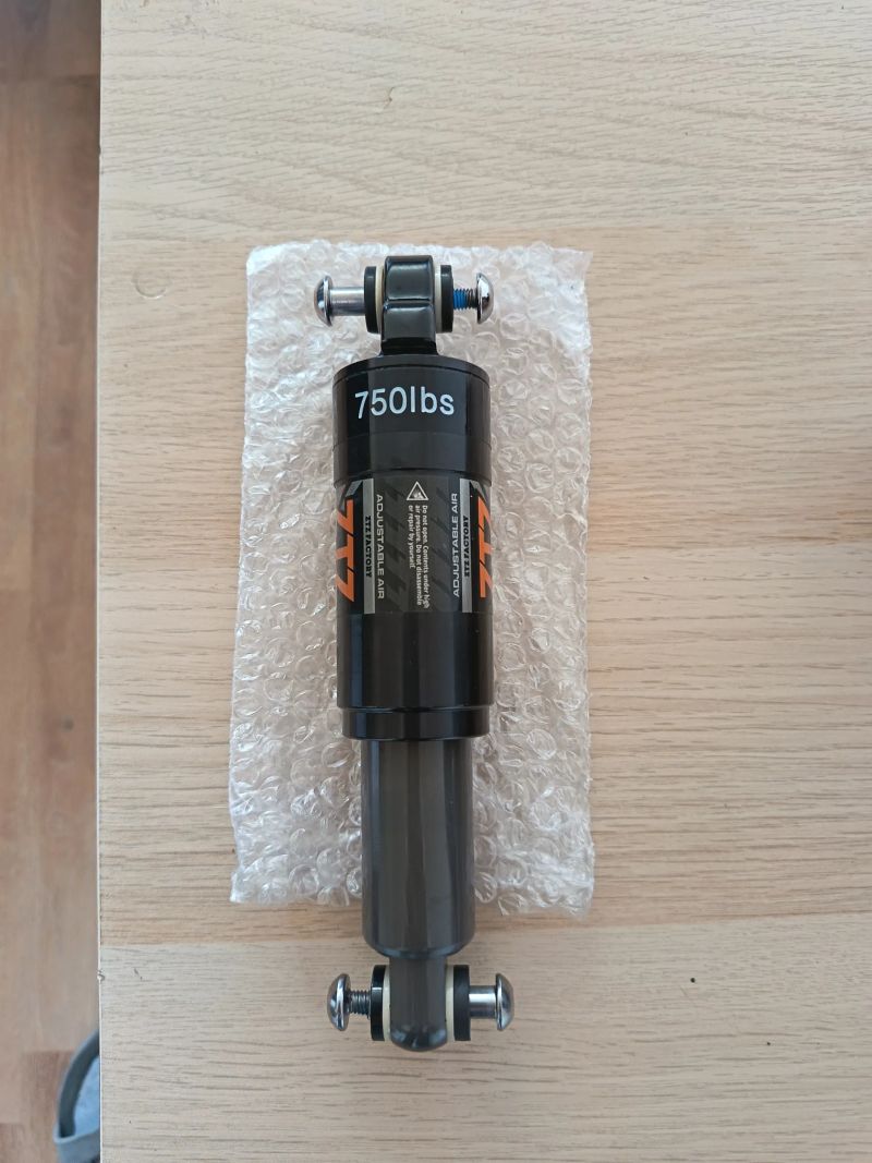 ZTZ hydraulický zadní tlumič 190mm 750lbs